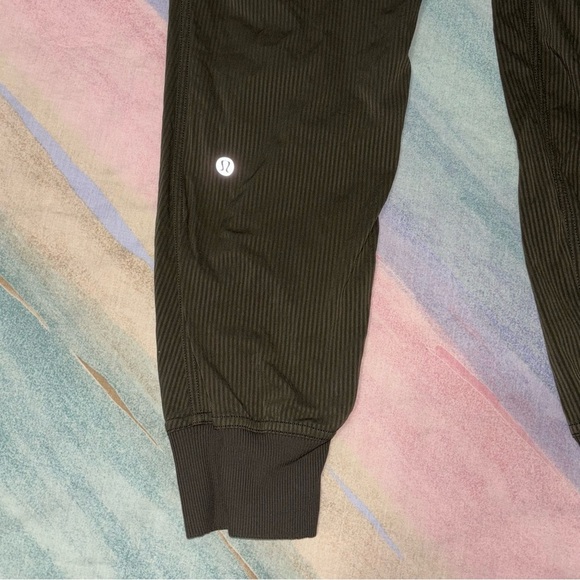 Lululemon Dance Studio Jogger *29" Dark Olive women’s size 4 - Picture 8 of 9